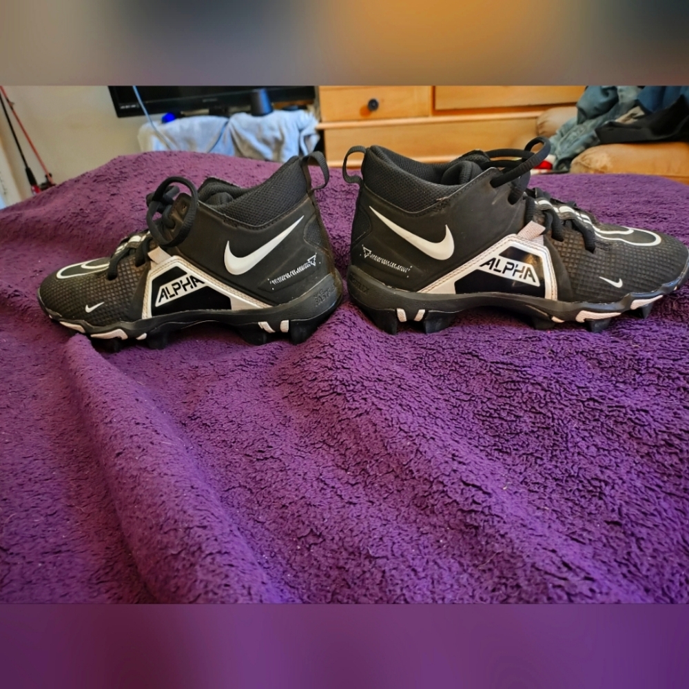 Alpha Nike cleats size 3.5 y